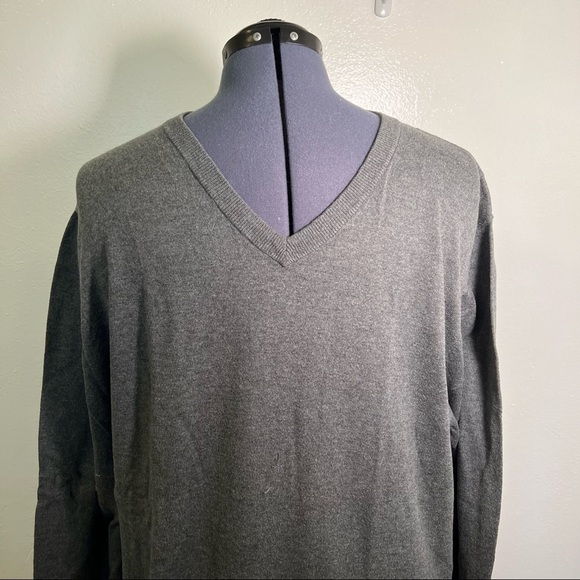 Old Navy V-Neck Sweater Dark Heather Gray - Picture 3 of 12